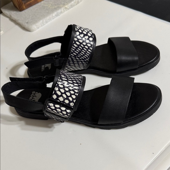 Sorel Shoes - Sorel Black and White Patterned Sandals